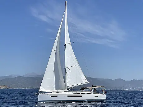 Sun Odyssey 490 - External image